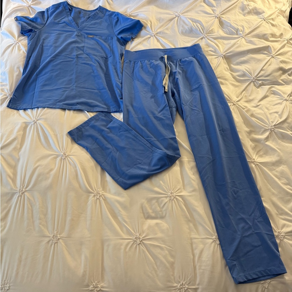 Figs Scrub Set